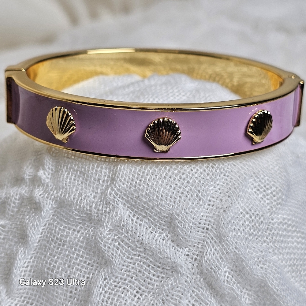 Talbots Goldtone Pink Enamel Shells Bangle Bracelet hinged clamper small 2-2.5